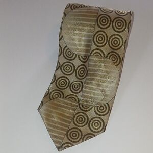 Stylish Men's Tie with Gold and Brown Circles
